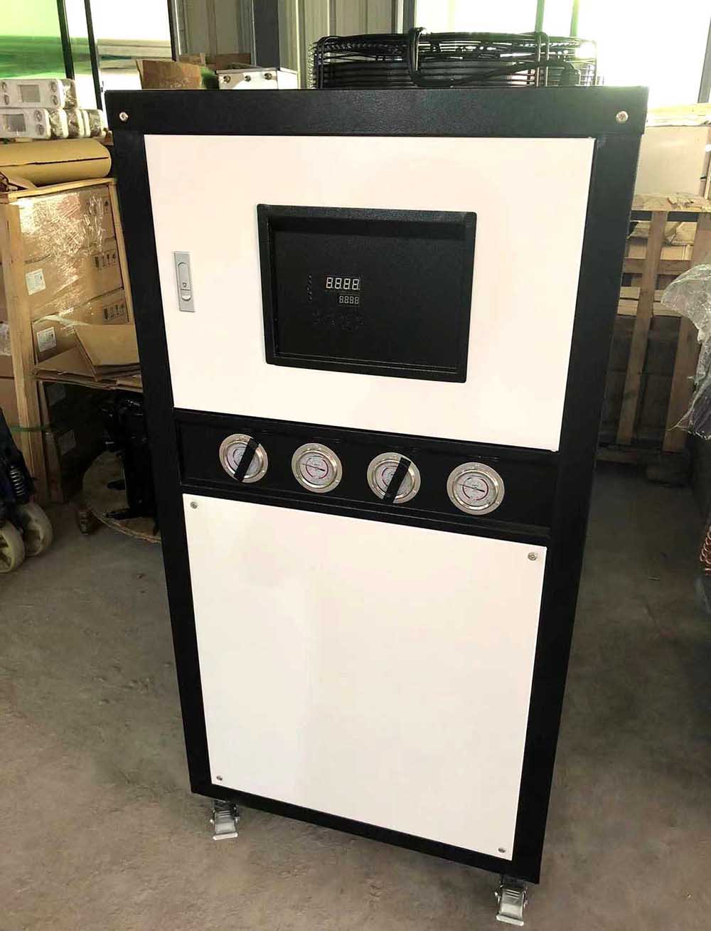 कोरिया को अनुकूलित 10HP एयर-कूल्ड चिलर की डिलीवरी